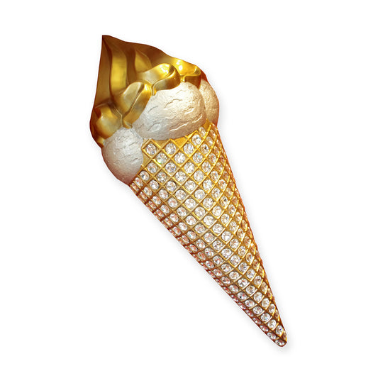 Wandfigur mit Edelsteinen